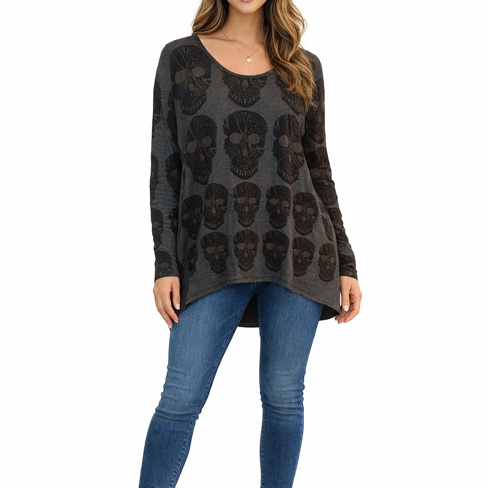 Nordstrom Size Small Grey and Black Skull Tunic Style Top